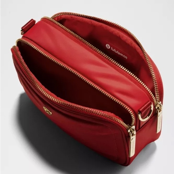 ❤️🆕 Lululemon Lunar New Year Crossbody Camera Bag with Top Handle - Dark Red - Picture 2 of 9